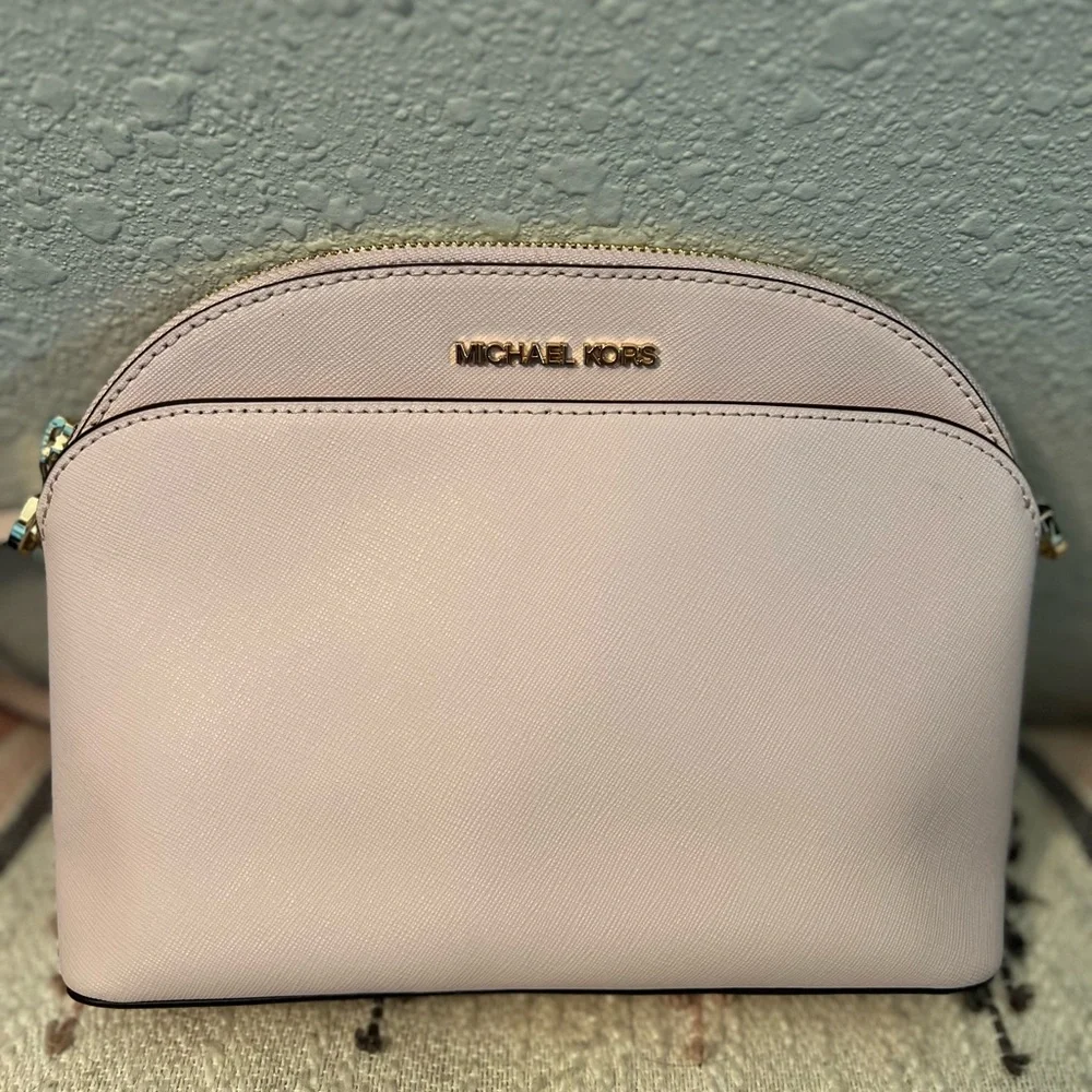 Michael Kors Dome Crossbody Bag in Powder Pink with Gold Logo and Hardware -EUC
